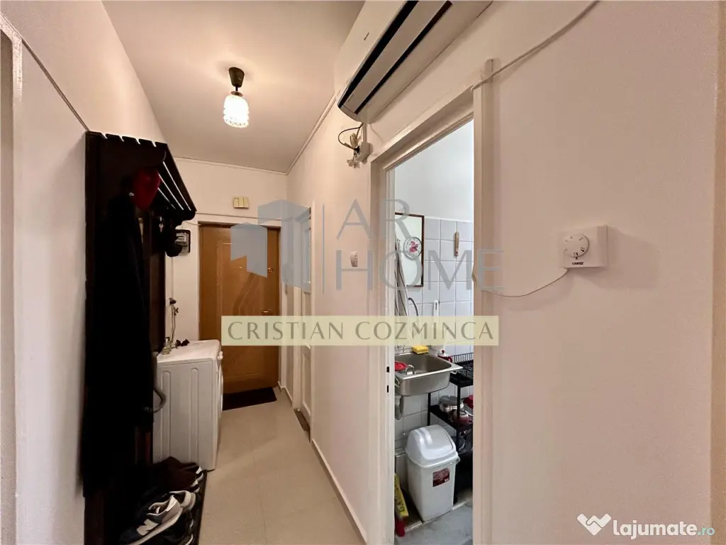 Apartament 2 camere, renovat, centrala proprie, Sud, Ploies 