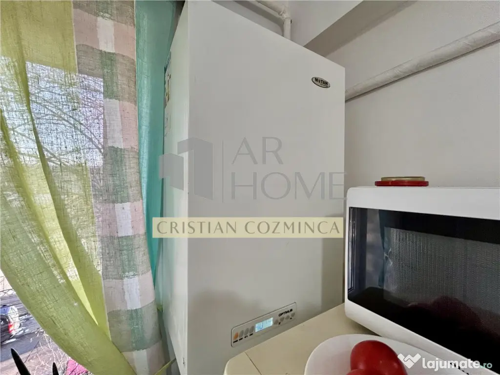 Apartament 2 camere, renovat, centrala proprie, Sud, Ploies 