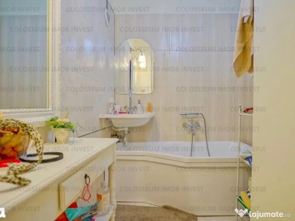 Apartament 3 camere, semidecomandat -Centrul Istoric 