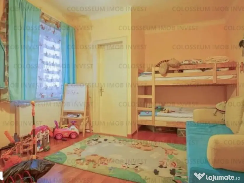 Apartament 3 camere, semidecomandat -Centrul Istoric 