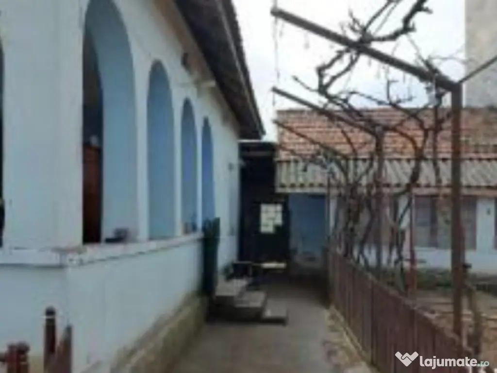 Casa si teren-Com. Devesel, Jud. Mehedinti,