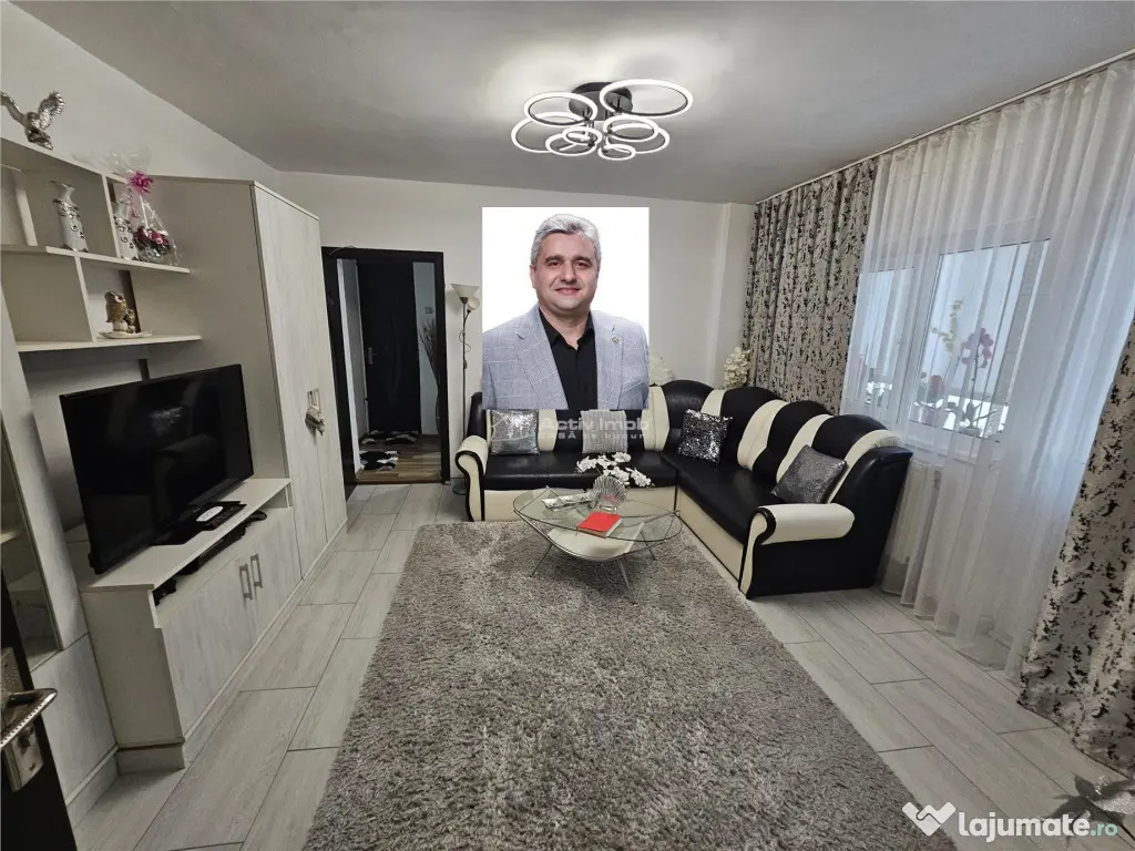 Resita, 3 Cam. Cf. 1, Et. 1, Bulevard, Micro 4