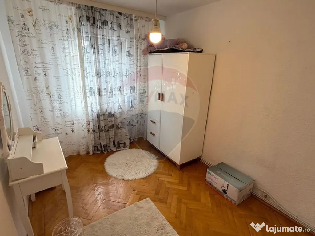 Apartament 3 camere Ultracentral cu loc de parcare 