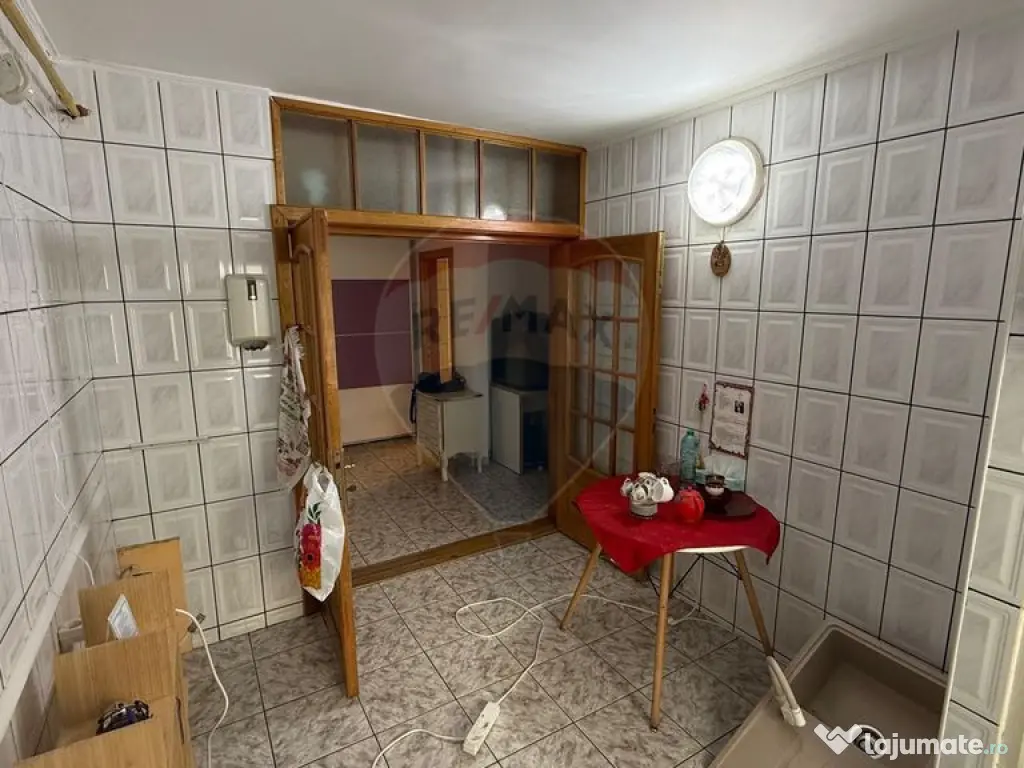 Apartament 3 camere Ultracentral cu loc de parcare 