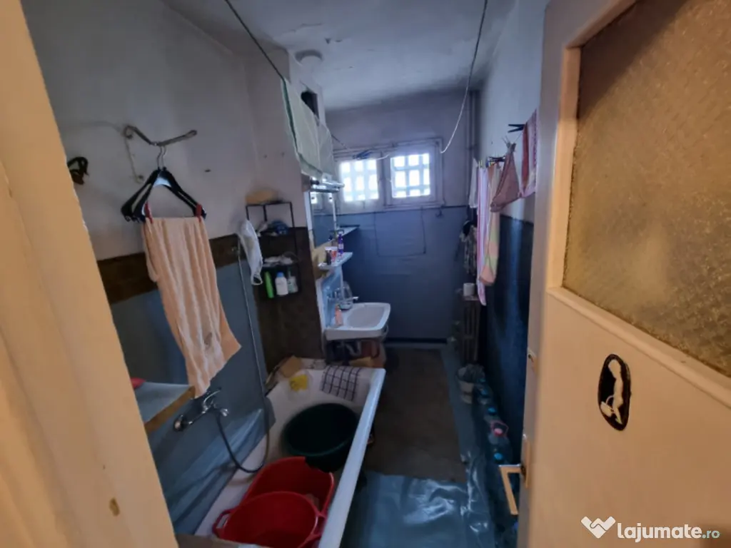 Clinica Luxor- 9 Mai- Ultracentral-3 camere/etaj 3, necesit? 