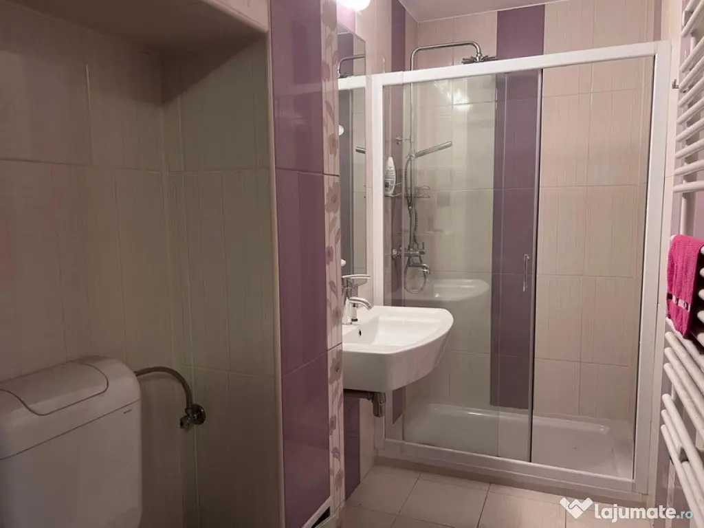 Apartament 2 camere, zona Liceul Auto 