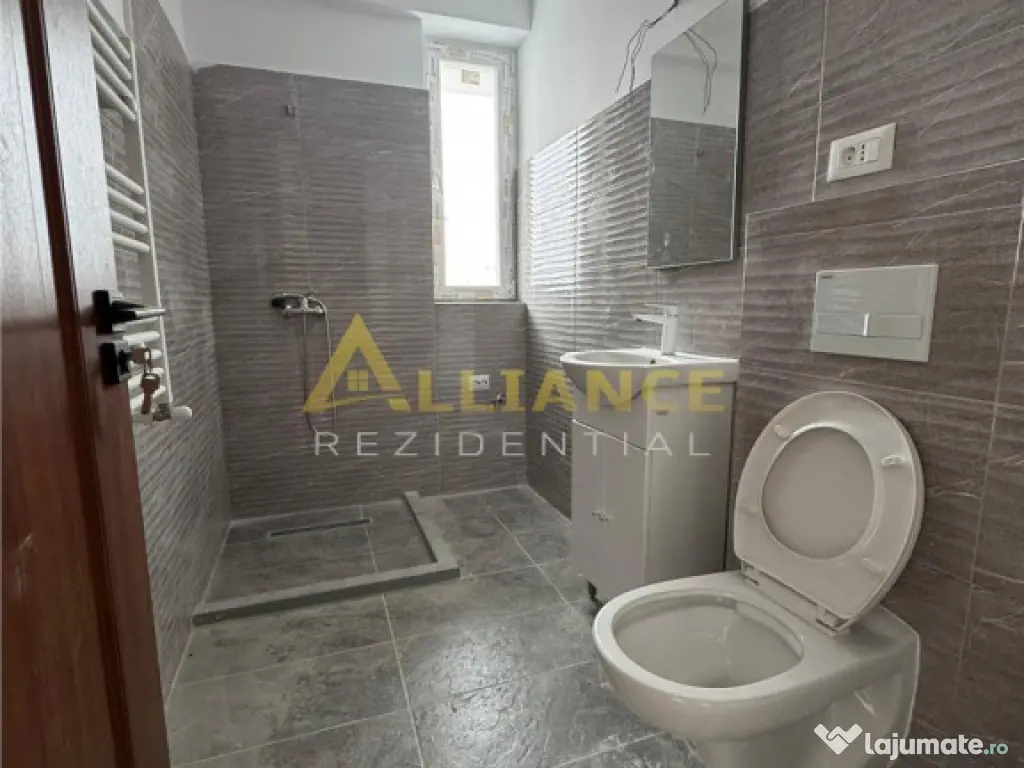 7 Minute Metrou Berceni - Garsoniera - Parcare - 66.000eur 