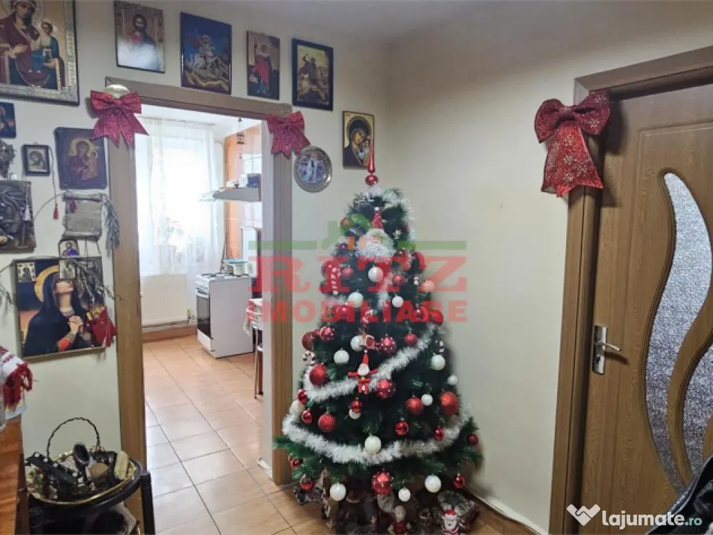 APARTAMENT CU 3 CAMERE,CENTRU !!!!