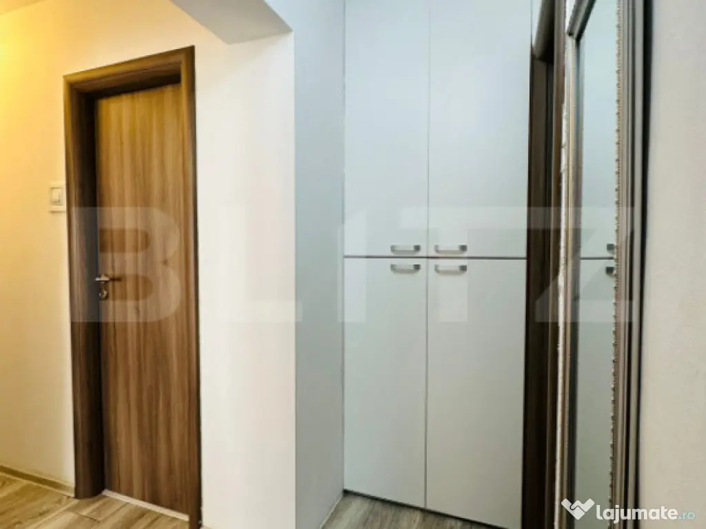 Apartament cu 3 camere decomandat, 70mp, boxa si loc de parc 