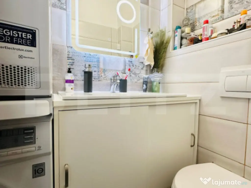 Apartament cu 3 camere decomandat, 70mp, boxa si loc de parc 