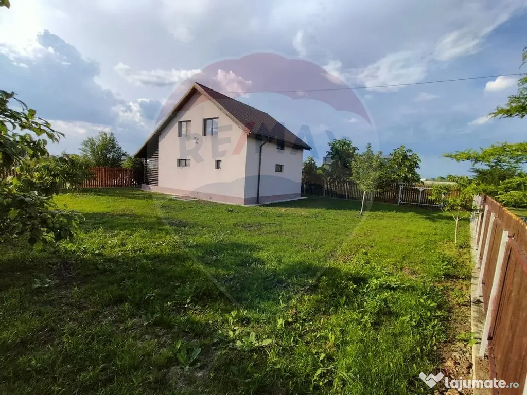 Casă / Vilă cu 4 camere la 25 min de Piata Victoriei - ... 