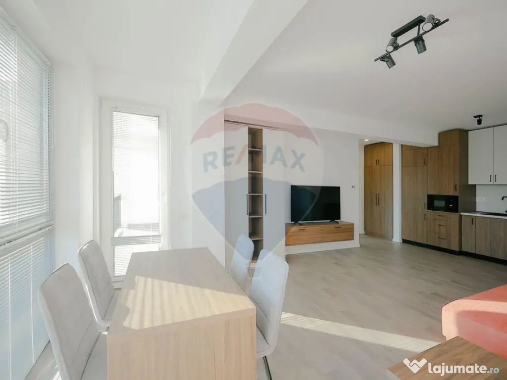 Apartament de închiriat cu 2 camere și parcare, ultrace... 