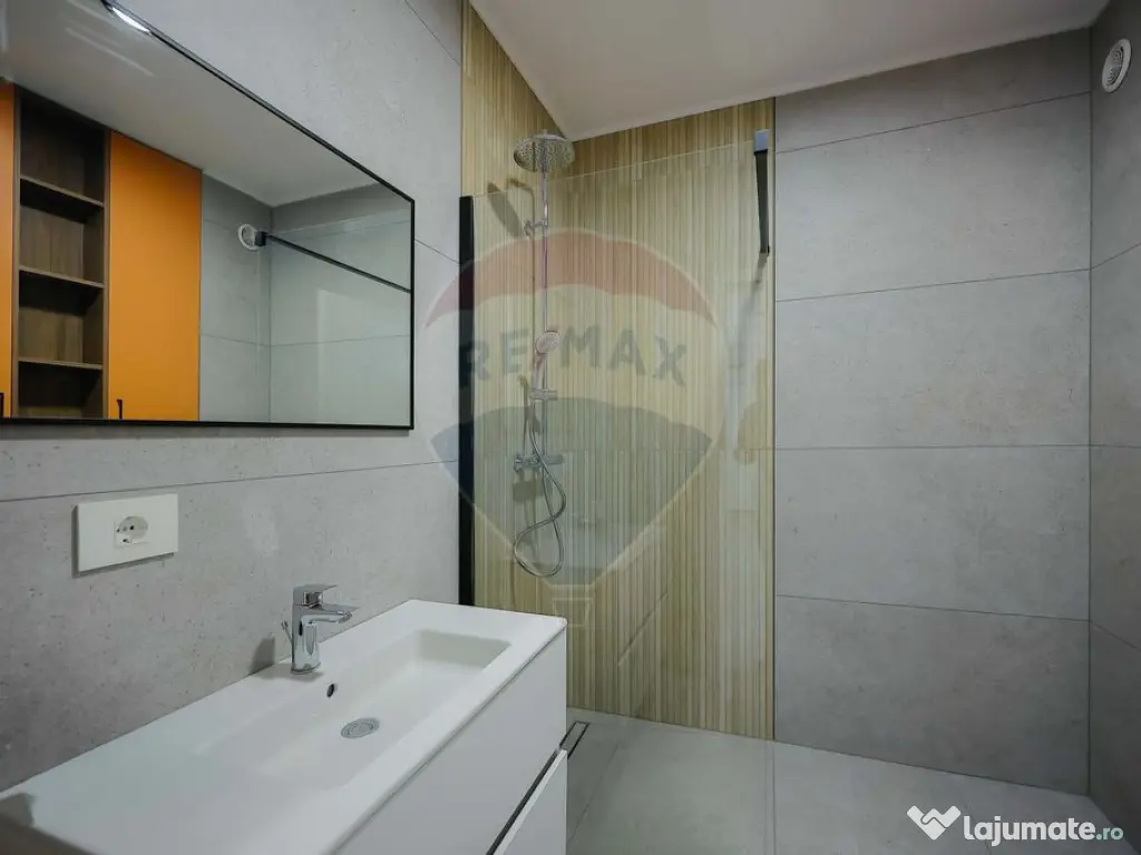 Apartament de închiriat cu 2 camere și parcare, ultrace... 