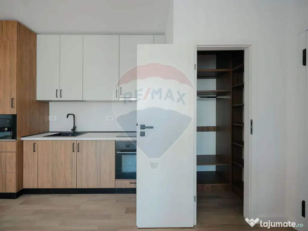 Apartament de închiriat cu 2 camere și parcare, ultrace... 