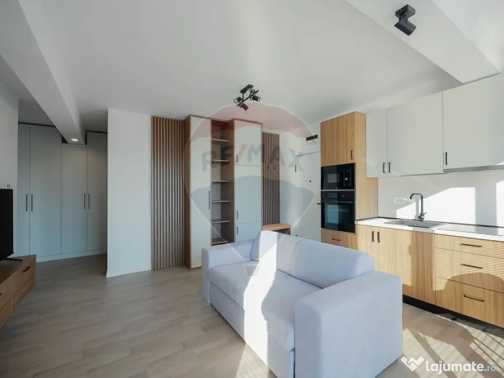 Apartament de închiriat cu 2 camere și parcare, ultrace... 