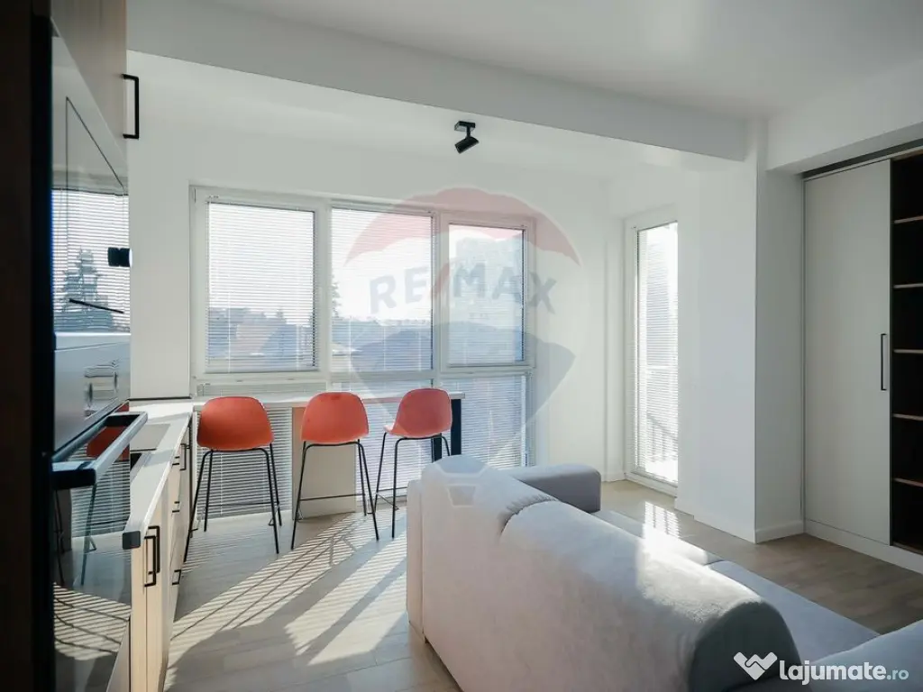 Apartament de închiriat cu 2 camere și parcare, ultrace... 