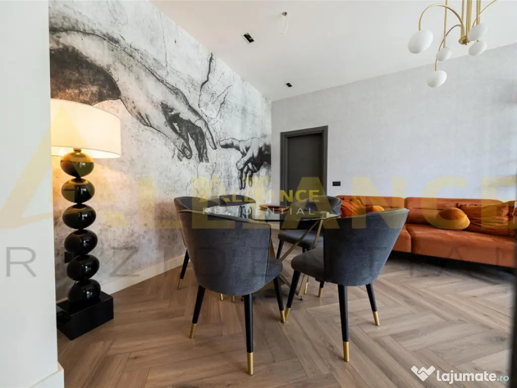 Vila Impresionanta cu Piscina Privata si Gradina de 850 mp i 