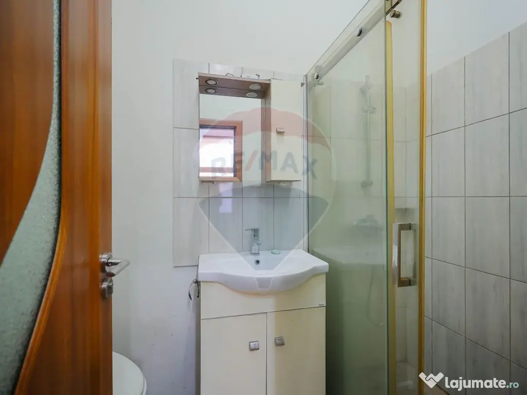 Apartament cu 2 camere, de vânzare în zona Ultracentral 