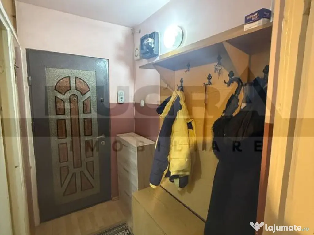 Apartament 3 camere, 50 mp, boxa, zona Aleea Retezat