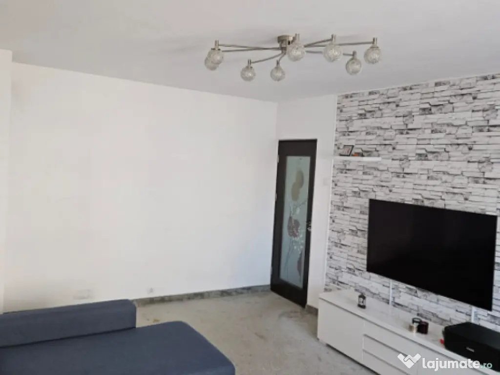 Apartament 2 camere de vanzare, in zona Trocadero - Constant