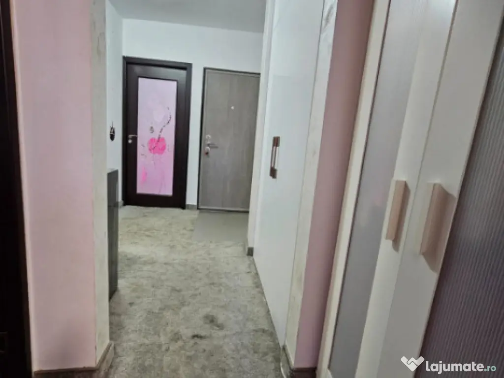 Apartament 2 camere de vanzare, in zona Trocadero - Constant