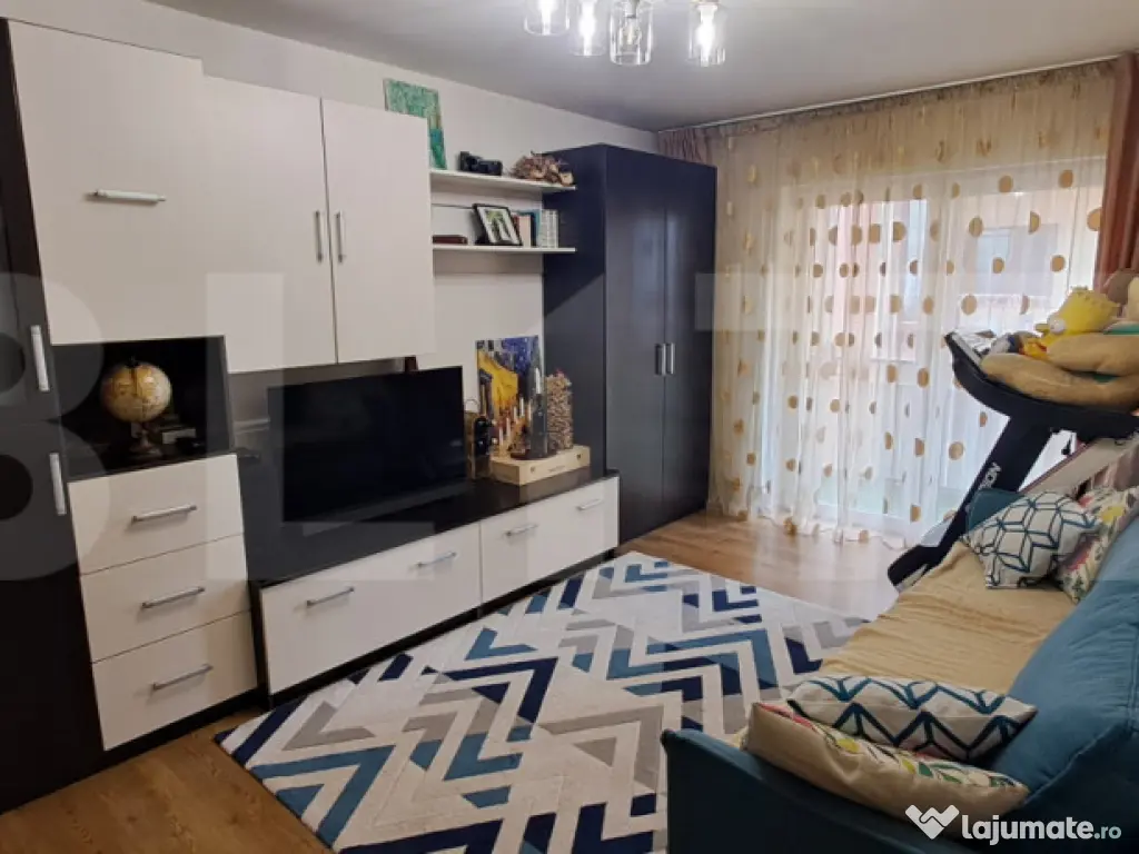 Apartament decomandat, 2 camere, 57 mp, cu balcon, etaj 1, z