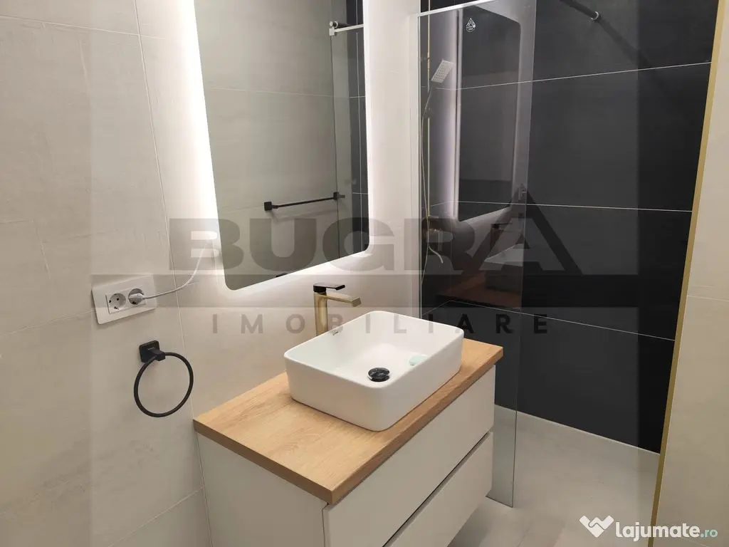 Apartament de 2 camere, lux, 56mp, parcare, zona Iulius Mall