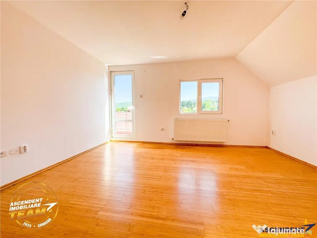 FILM! Casa noua,Covasna,cu fotovoltaic, garaj,curte,2 terase 