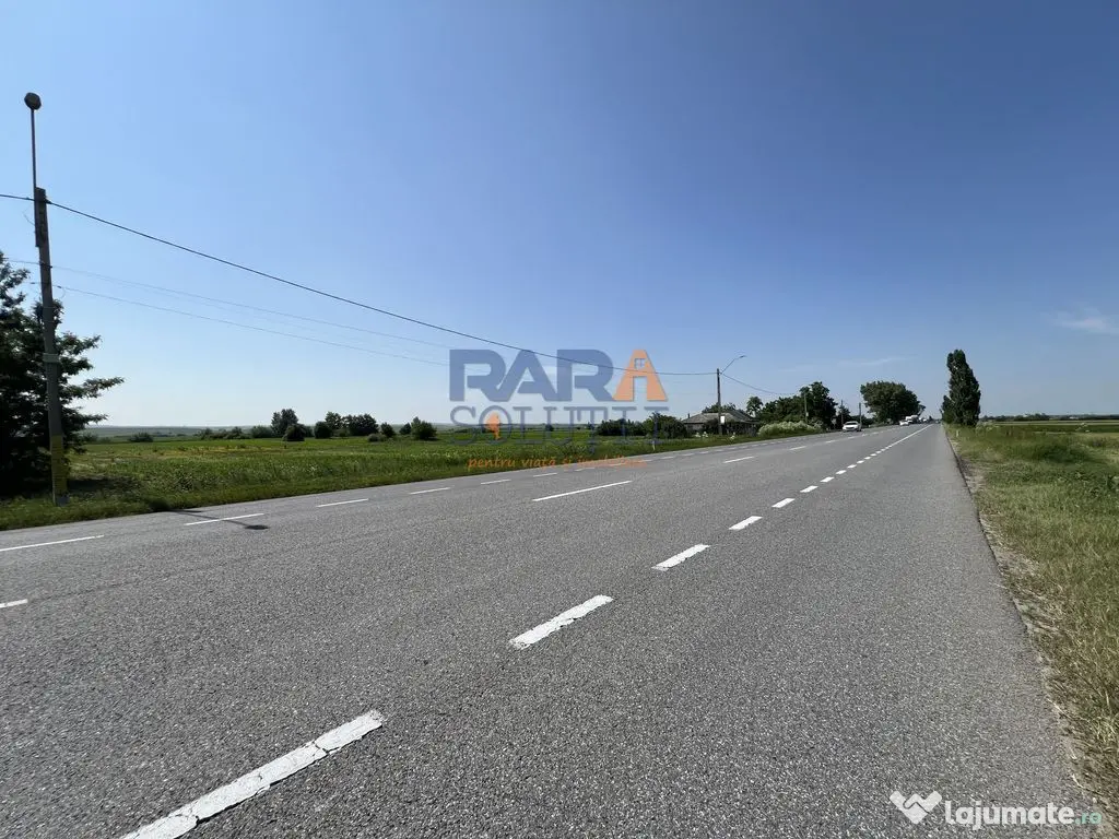 Teren 9969 mp, situat la E85, între două intrări pe au...