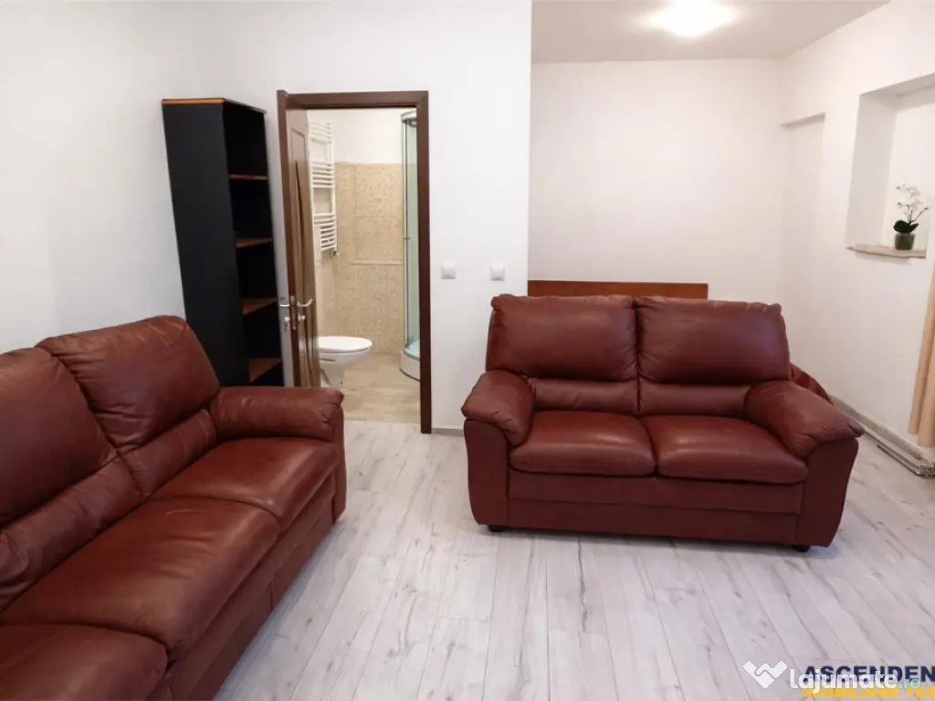 2 apartamente pretabile circuit turistic, Centrul istoric, S 