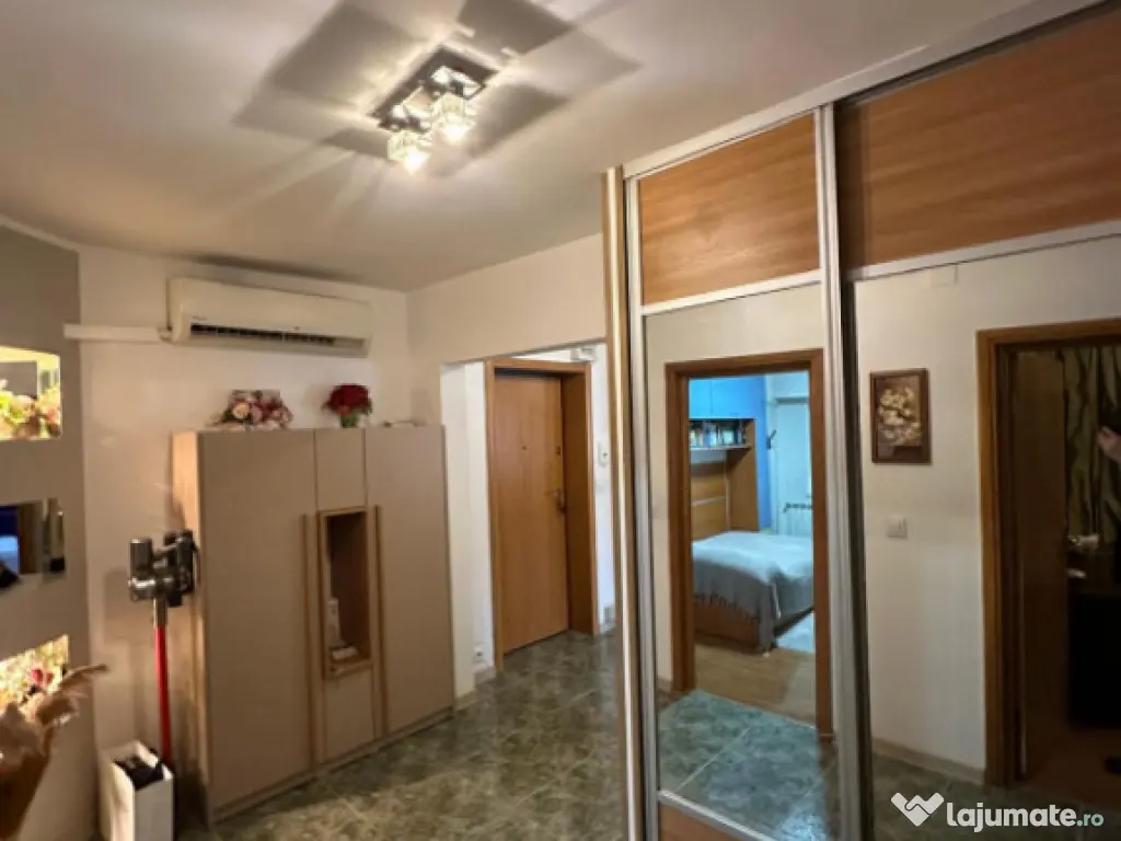 Apartament 3 camere, vedere bilaterală – Zona Trocadero,