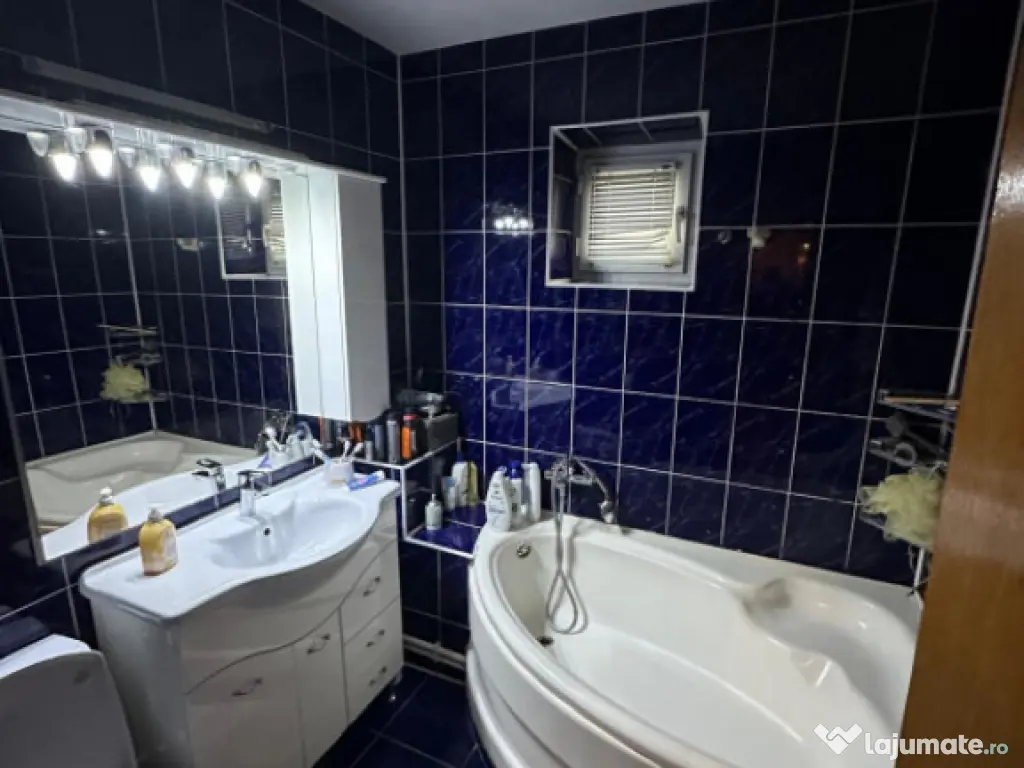 Apartament 3 camere, vedere bilaterală – Zona Trocadero,