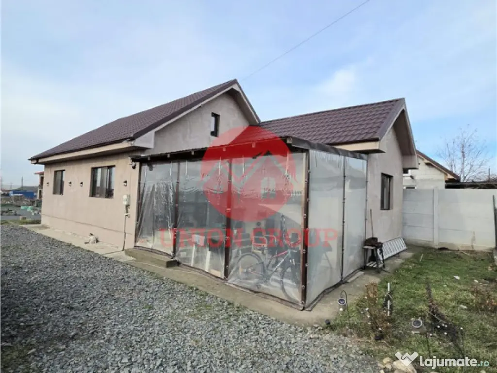 Casa 4 Camere cu Teren in Proprietate la Corbu 