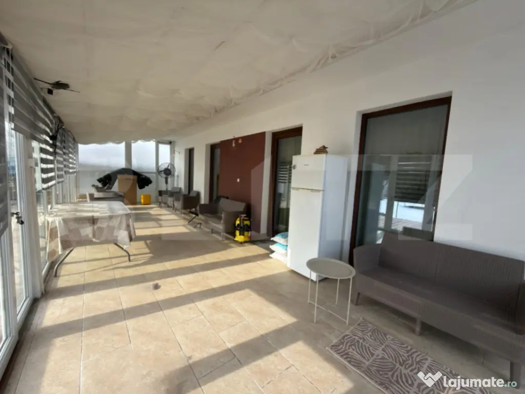 Casă 4 dormitoare, 204 mp, teren 1000 mp, zona Carcea 