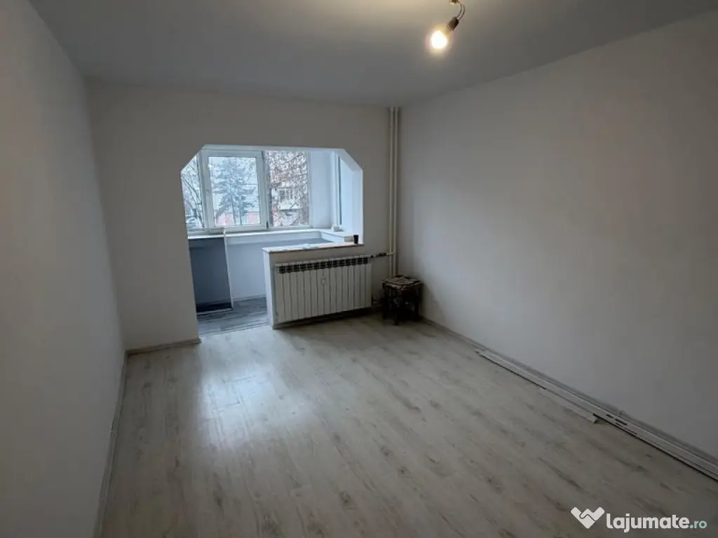 APARTAMENT 2CAMERE , TROCADERO, NEMOBILAT/ NEUTILAT