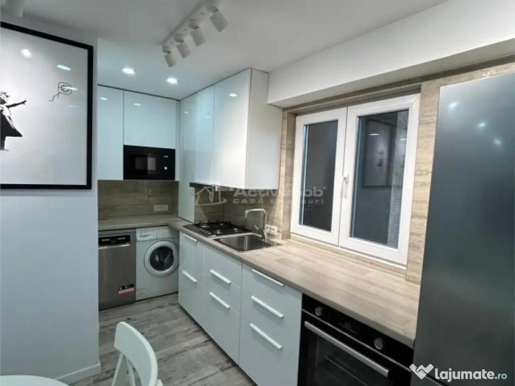 4 Camere, Lux, Centrala Proprie, 5 min Metrou 