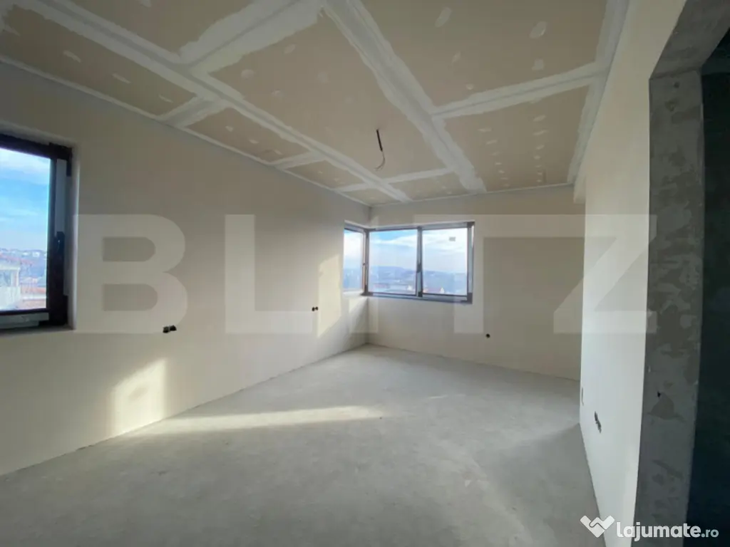Casa moderna si luminoasa, cu spatii vitrate generoase, 610m 