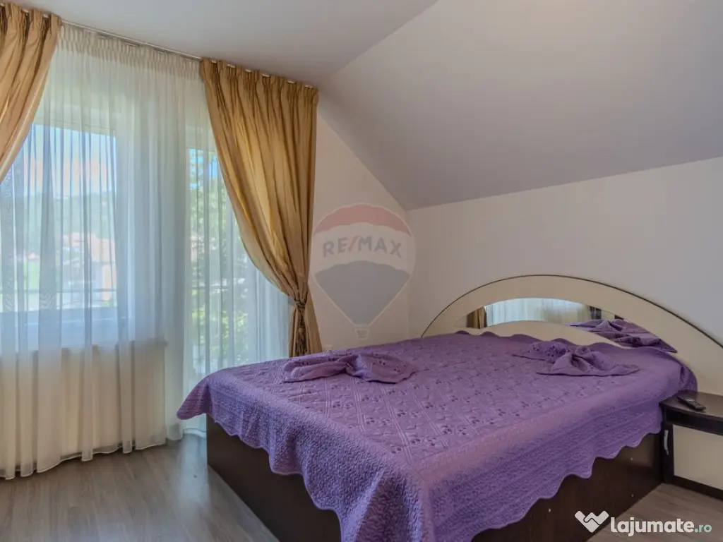 Casă / Vilă de vânzare în Moieciu de Jos 