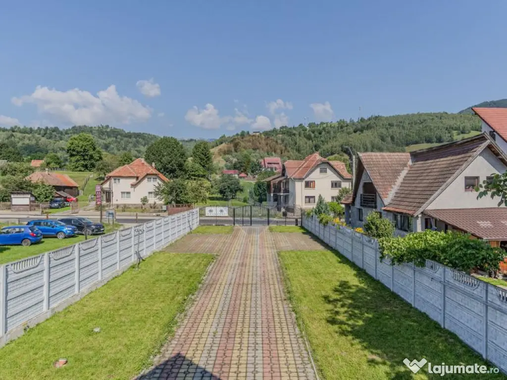 Casă / Vilă de vânzare în Moieciu de Jos 