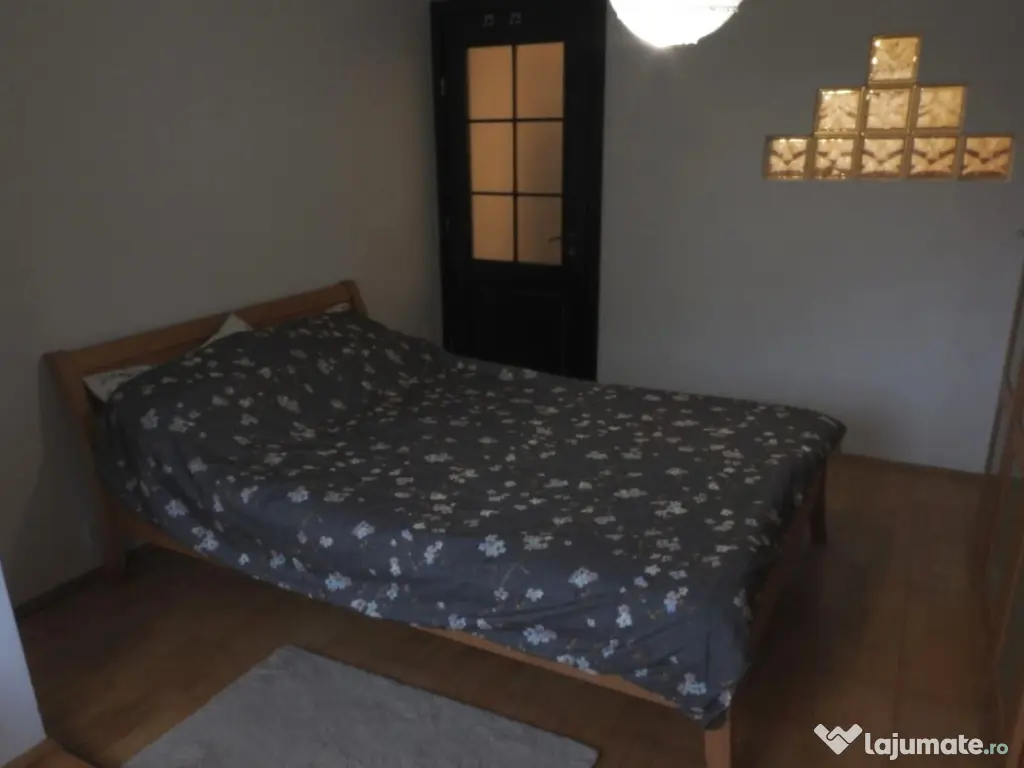 Apartament de 4 camere ( Boxa-Parcare )-Racadau