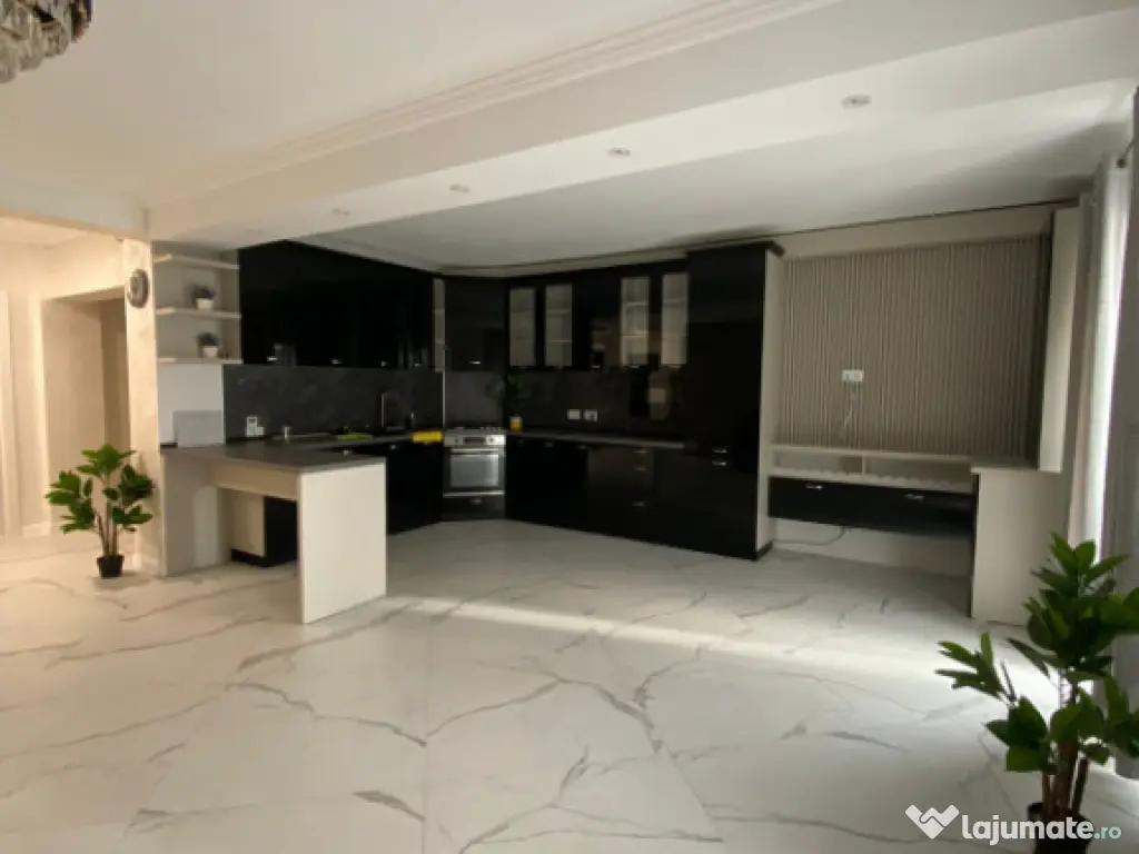 Apartament 4 camere, 160 mp, zona Exterior Est