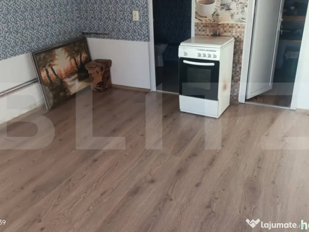 Casă de vânzare, 270 mp, zona Exterior- Tisieu