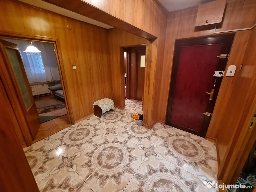 Faleza nord unirii-apartament 4 camere decomandat