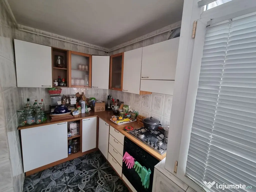 Faleza nord unirii-apartament 4 camere decomandat