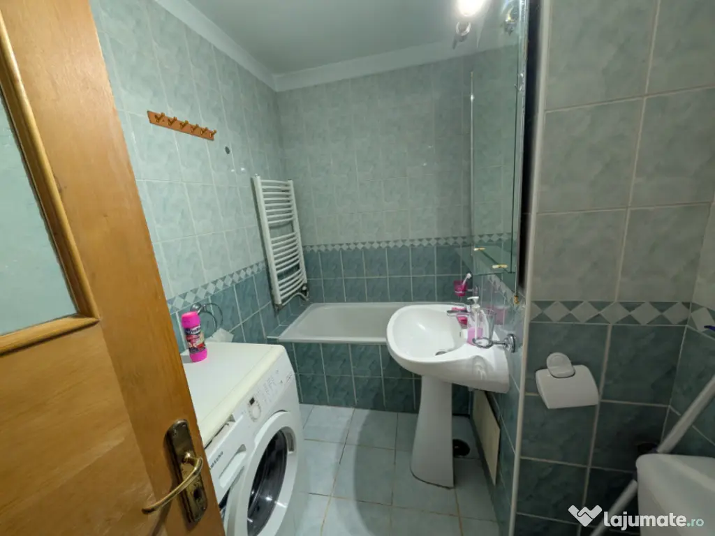 Apartament decomandat Banca Națională etaj 1, bloc 1992 