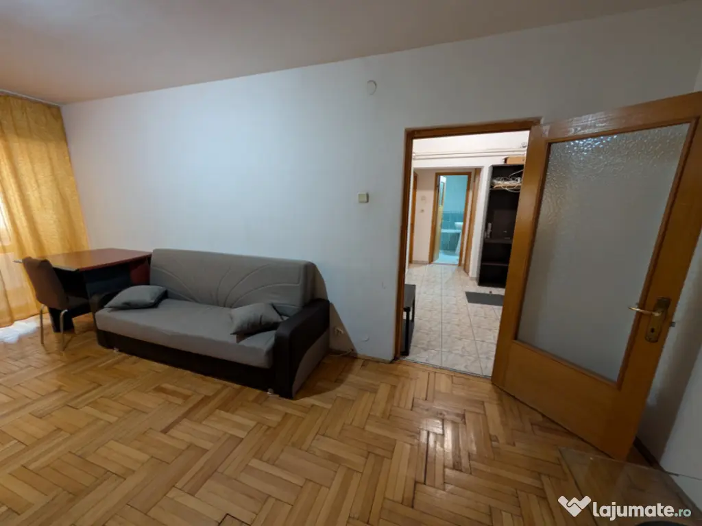 Apartament decomandat Banca Națională etaj 1, bloc 1992 