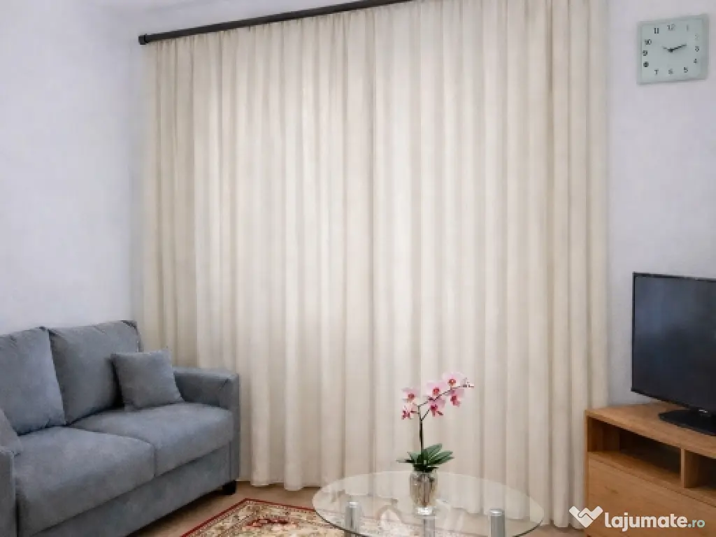 Apartament 3 D de închiriat
