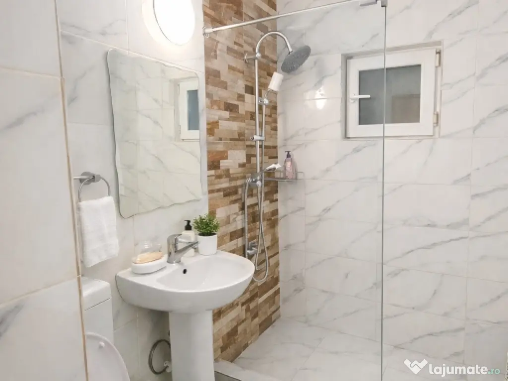 Apartament 3 D de închiriat