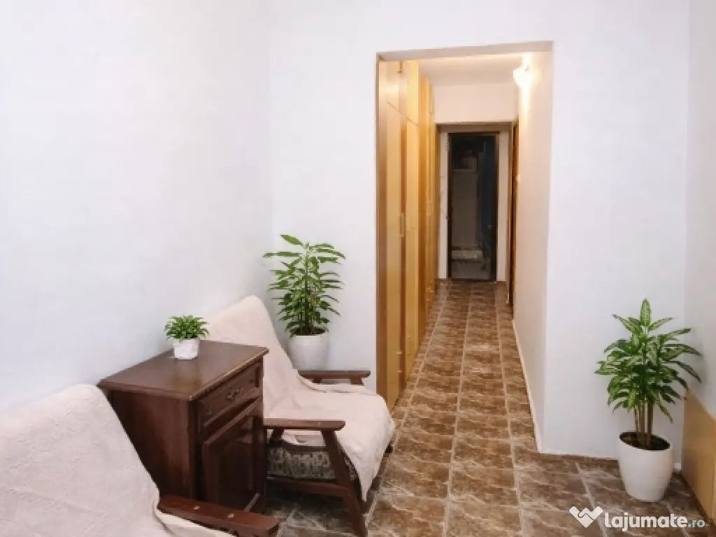 Apartament 3 D de închiriat