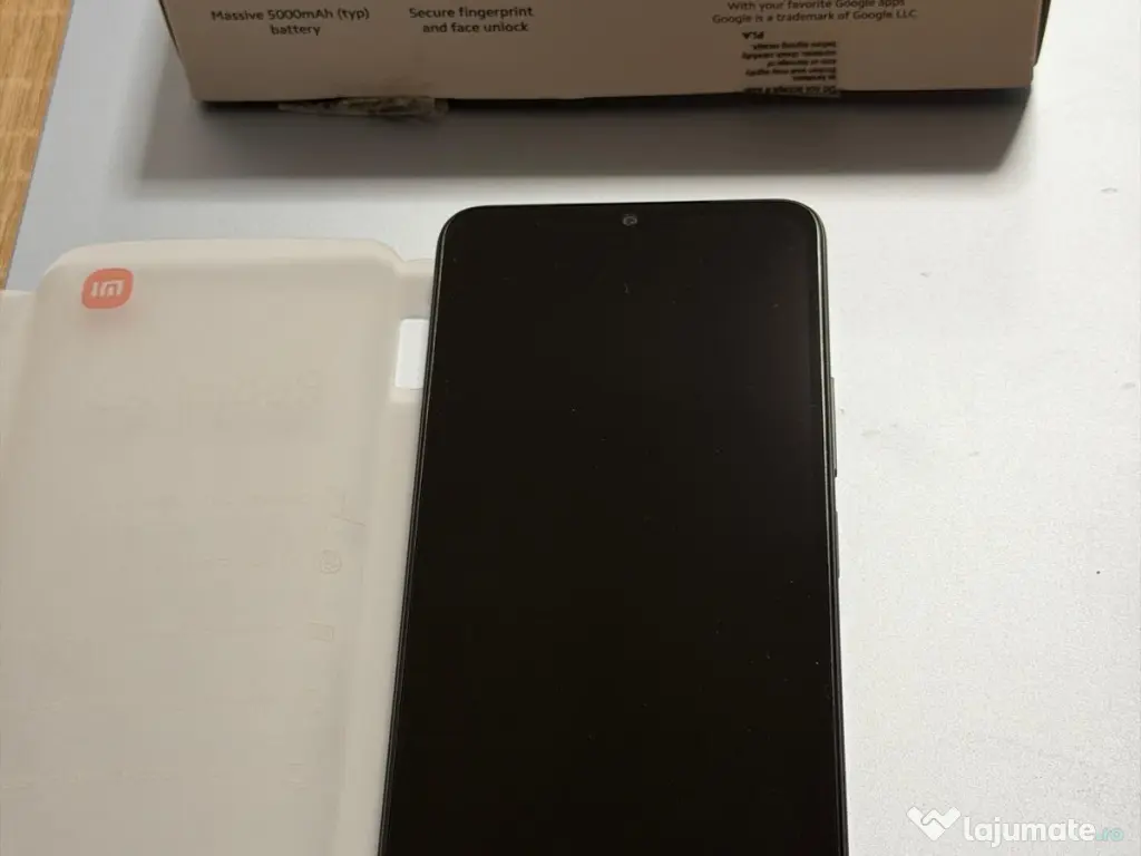 Vand Redmi A3, impecabil, nou 